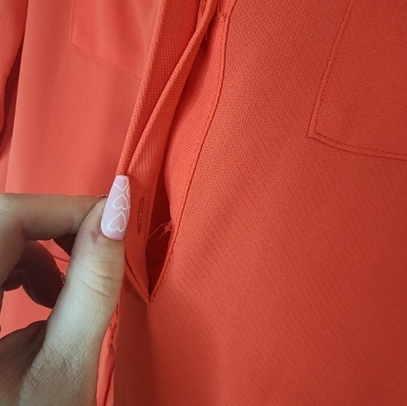 NWT Adelyn Rae Red Wilma Crepe Roll Tab Sleeve Lightweight Women Small Romper - Picture 3 of 15